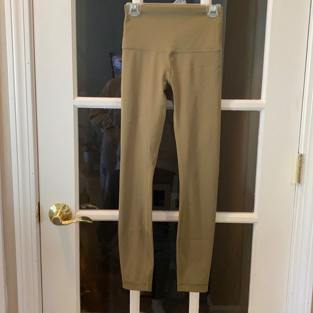 Army green Lulu lemon align 25” leggings